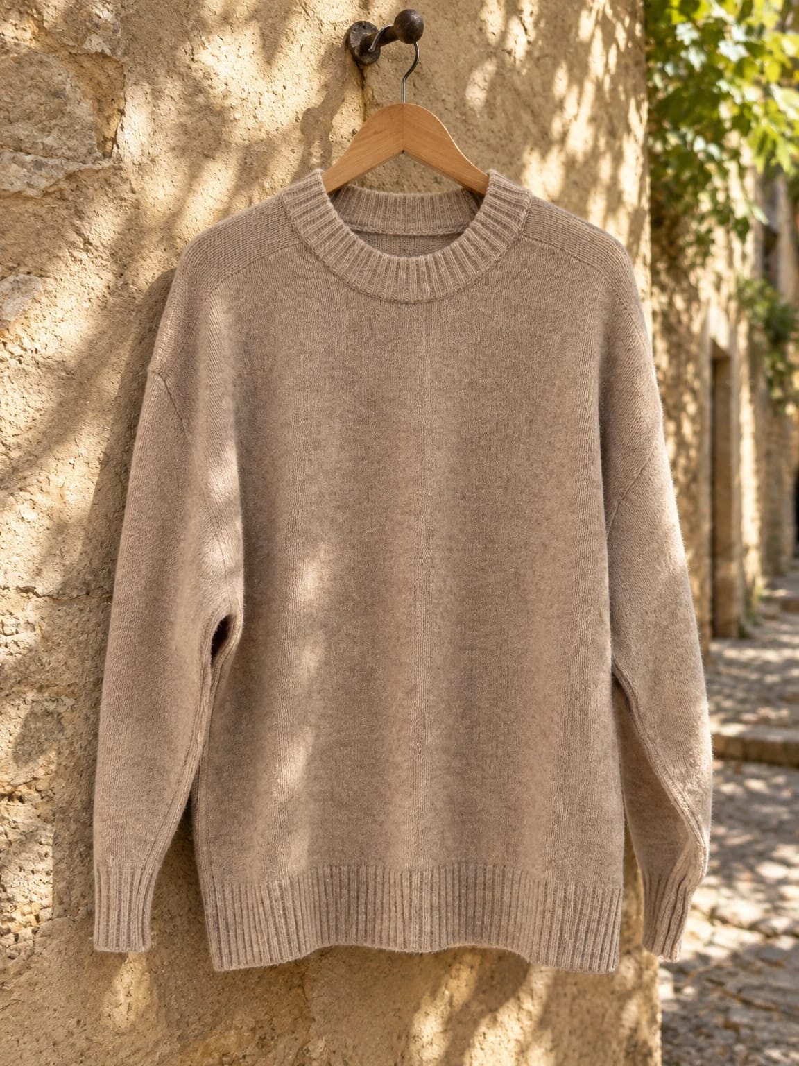 Maglia taupe con maniche a pipistrello